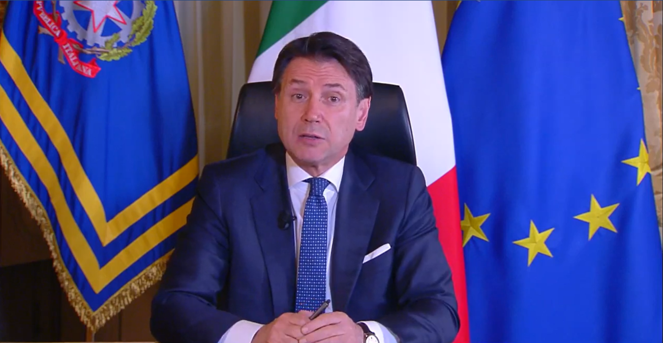 Chiusi tutti i negozi, tranne alimentari e farmacie