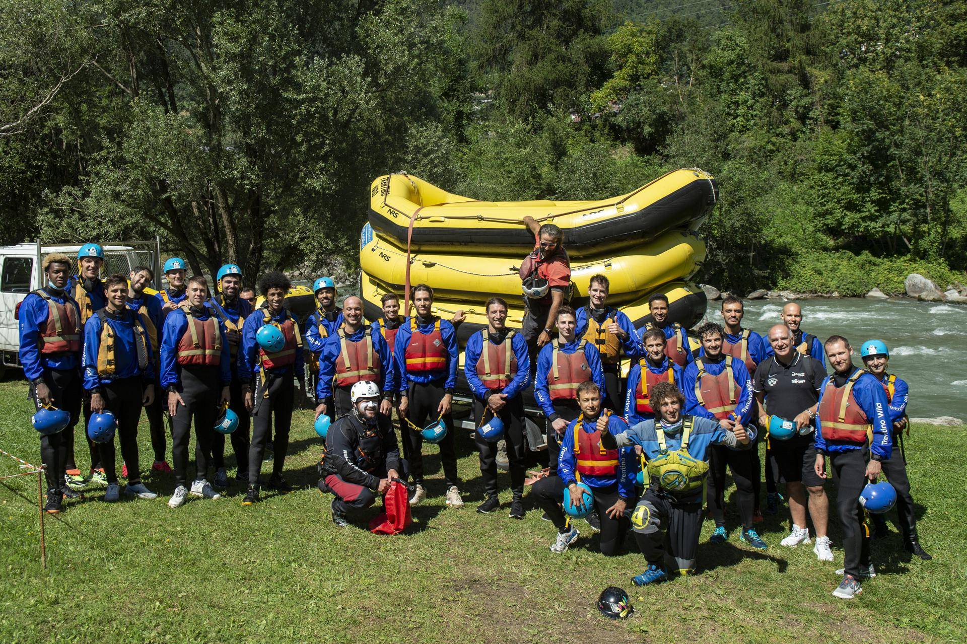 L"Aquila Basket sfida le rapide del fiume Noce