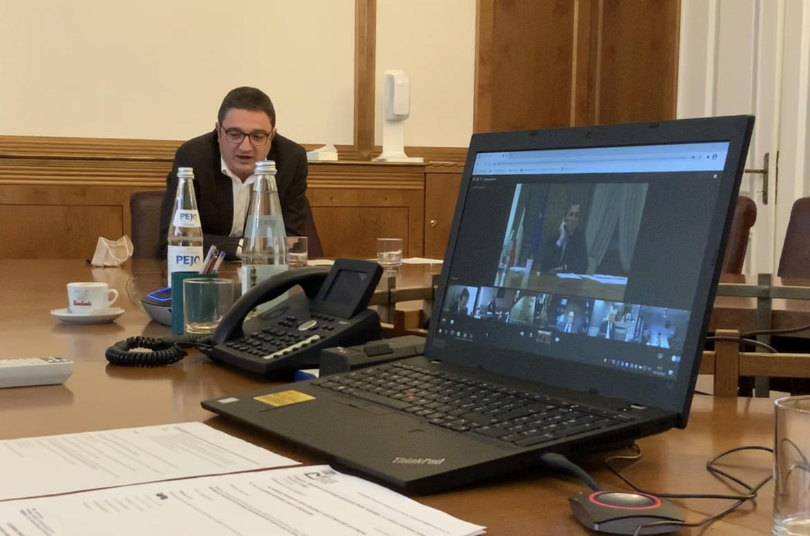 Zona rossa: domani conferenza Stato-Regioni per decidere la data