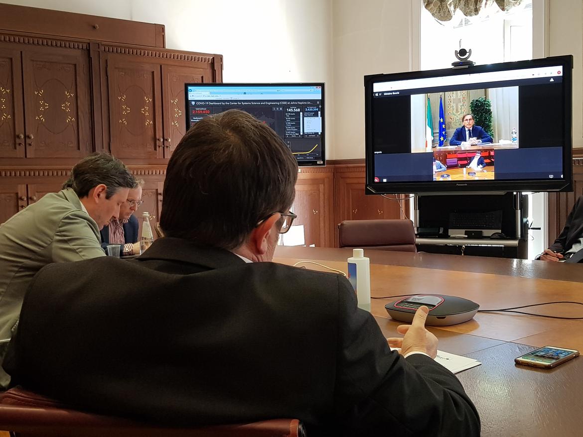 Covid-19: nero record di decessi