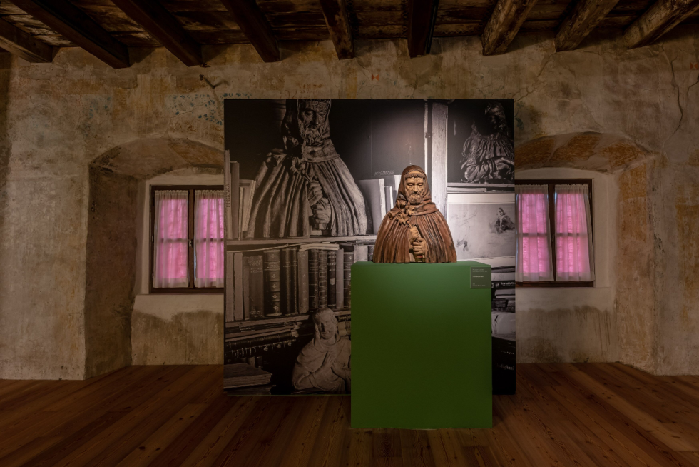 Sgarbi a Castel Caldes: i numeri della mostra