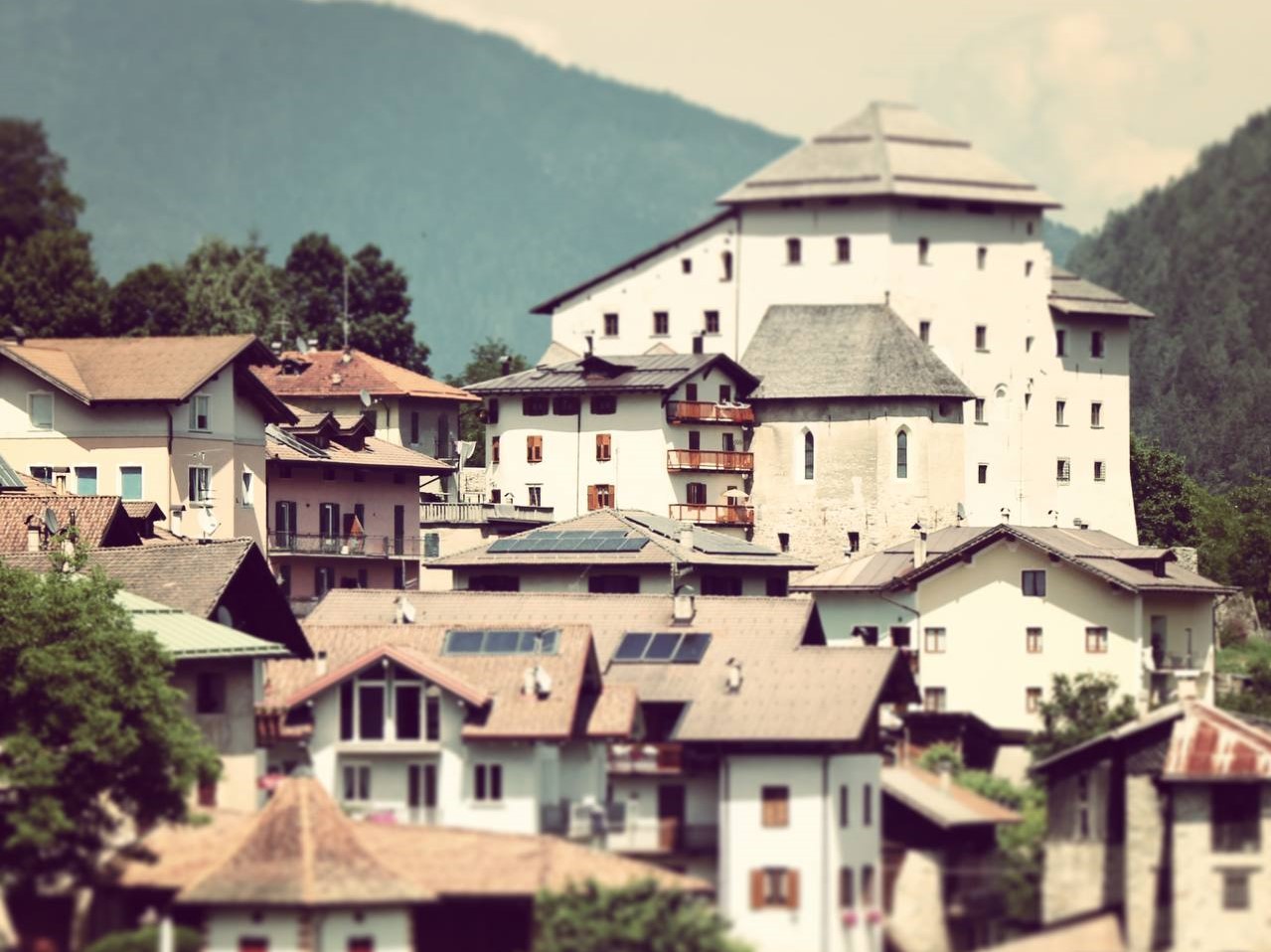 Caldes tra i Borghi pi&ugrave; belli d"Italia