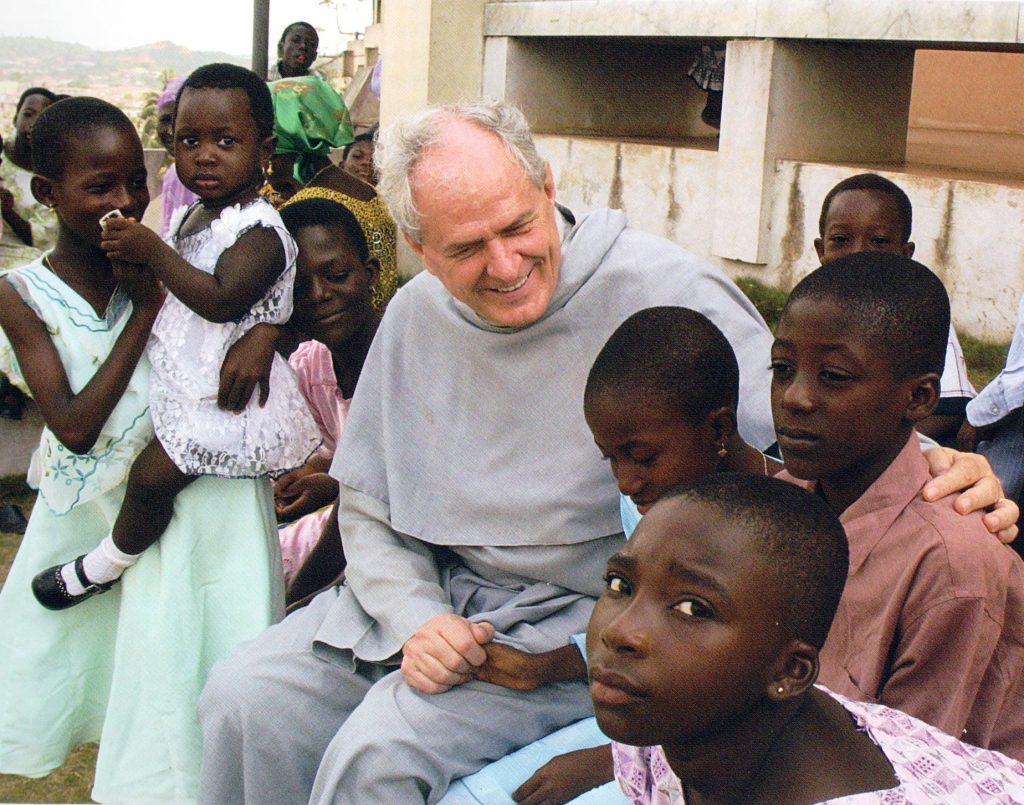 Ronzone dice addio a padre Giorgio Abram