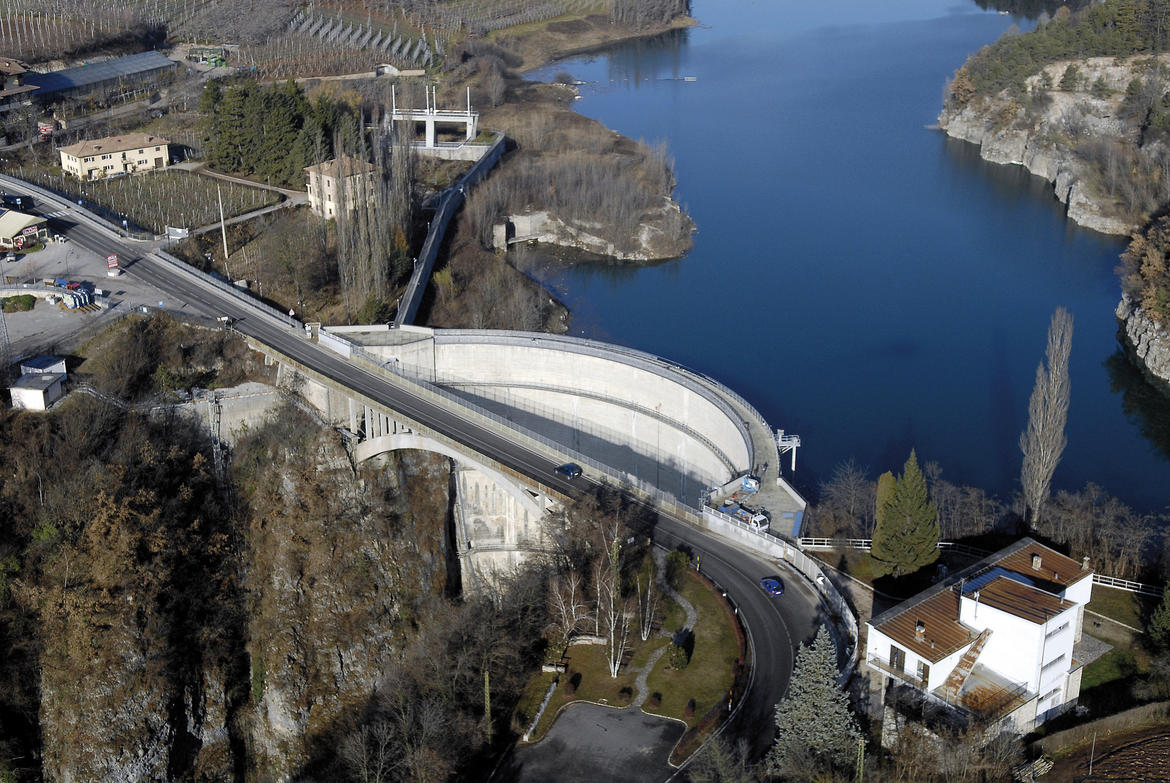 Concessioni idroelettriche: &egrave; scontro