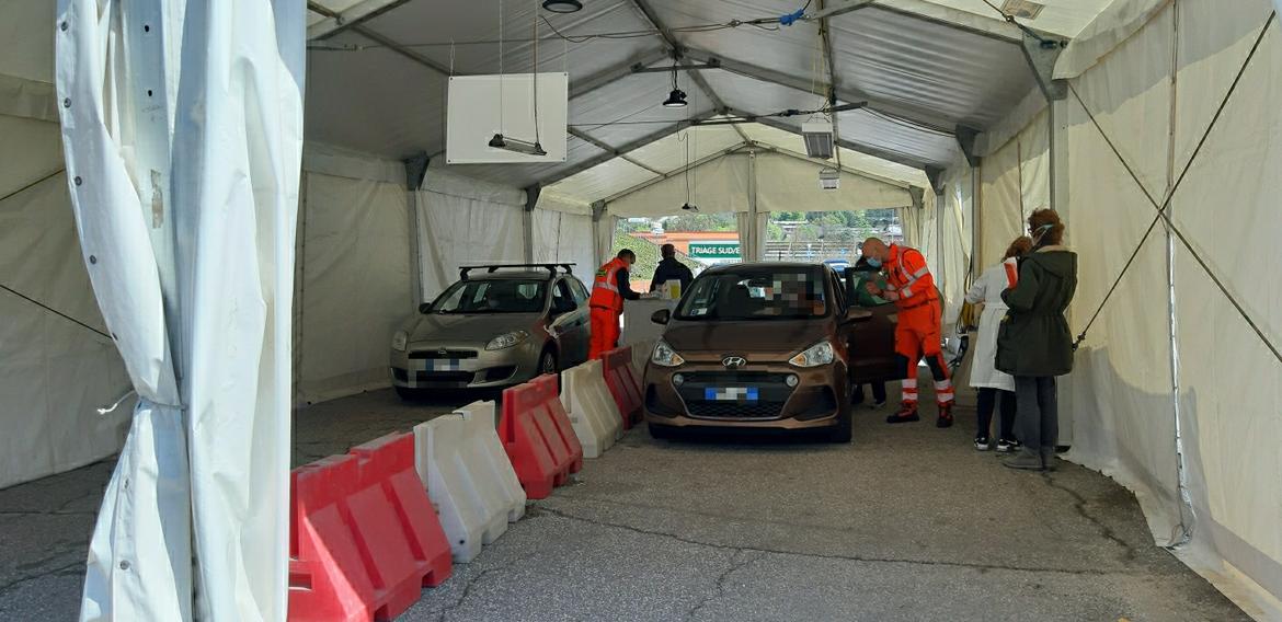 Vaccino Covid: luned&igrave; alle 20 via alle prenotazioni per 60-64enni