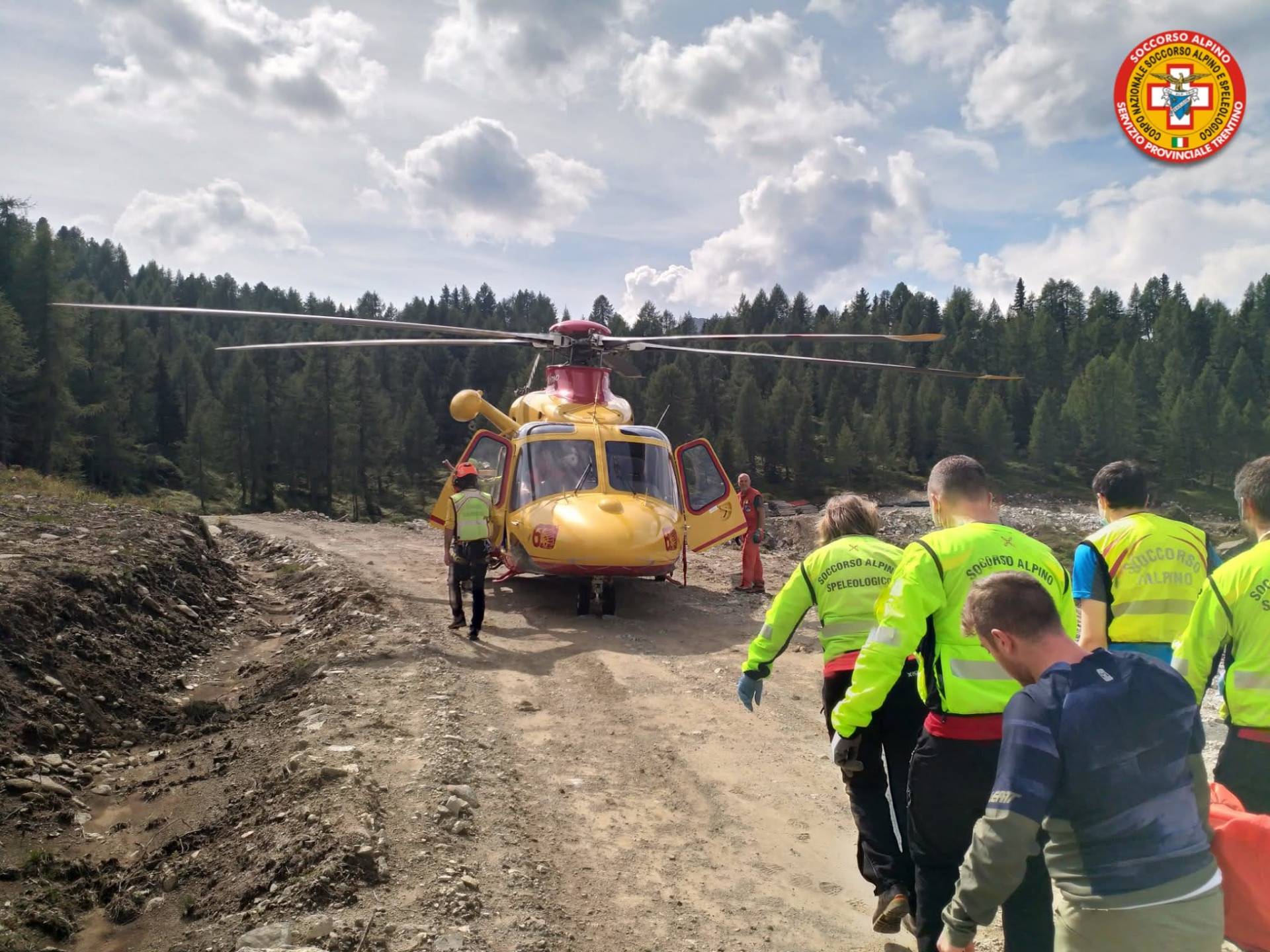 Si ferisce in mountain bike, biker trasportato in ospedale