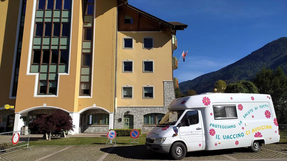 Camper vaccinale: marted&igrave; arriva a Ronzone