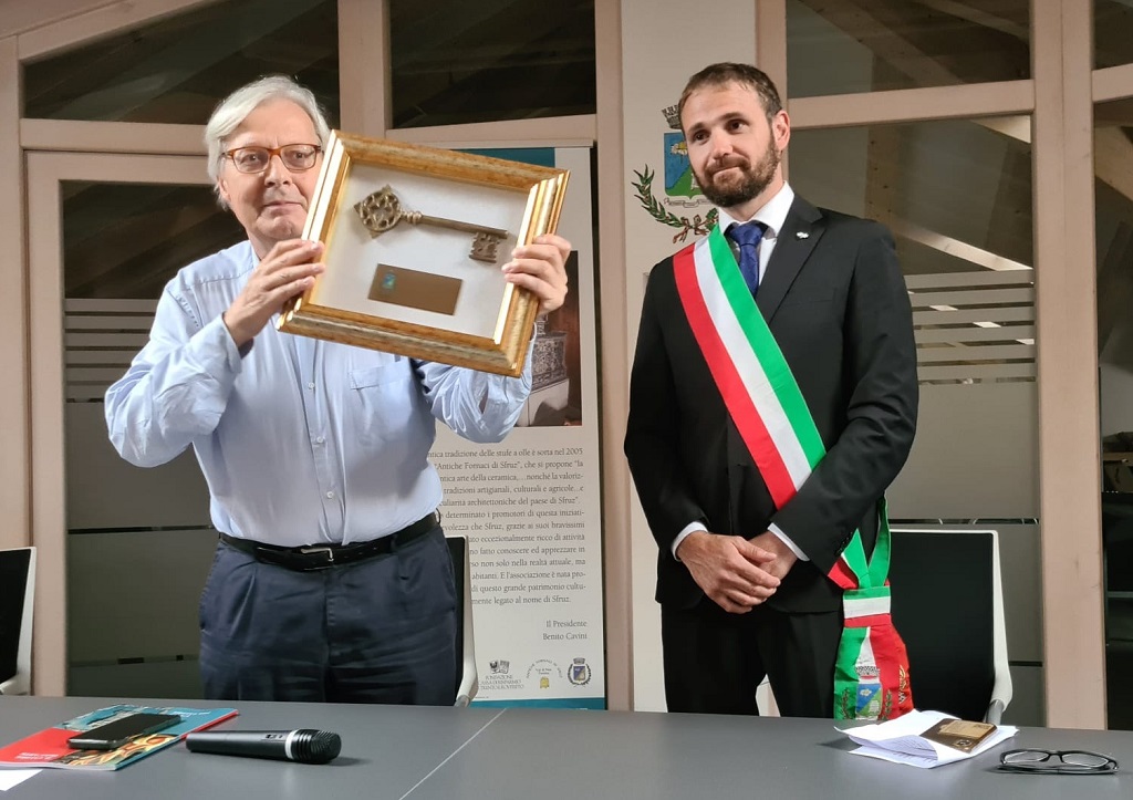 Sgarbi cittadino onorario di Sfruz