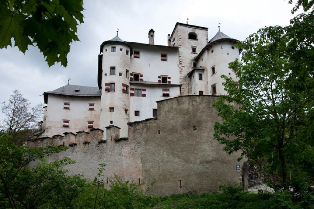 Castel Bragher: restauro autorizzato