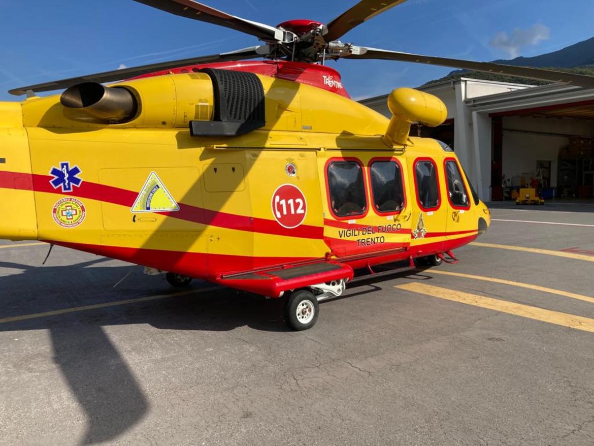 Scalatore precipita dalla cascata di ghiaccio di Valorz