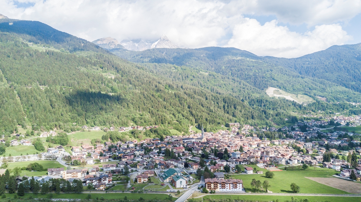 Il sindaco Cereghini: «Ãˆ un hotel chiuso da 15 anni»
