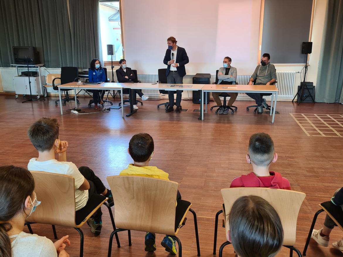 Un album di figurine per scoprire il Parco Naturale Adamello Brenta