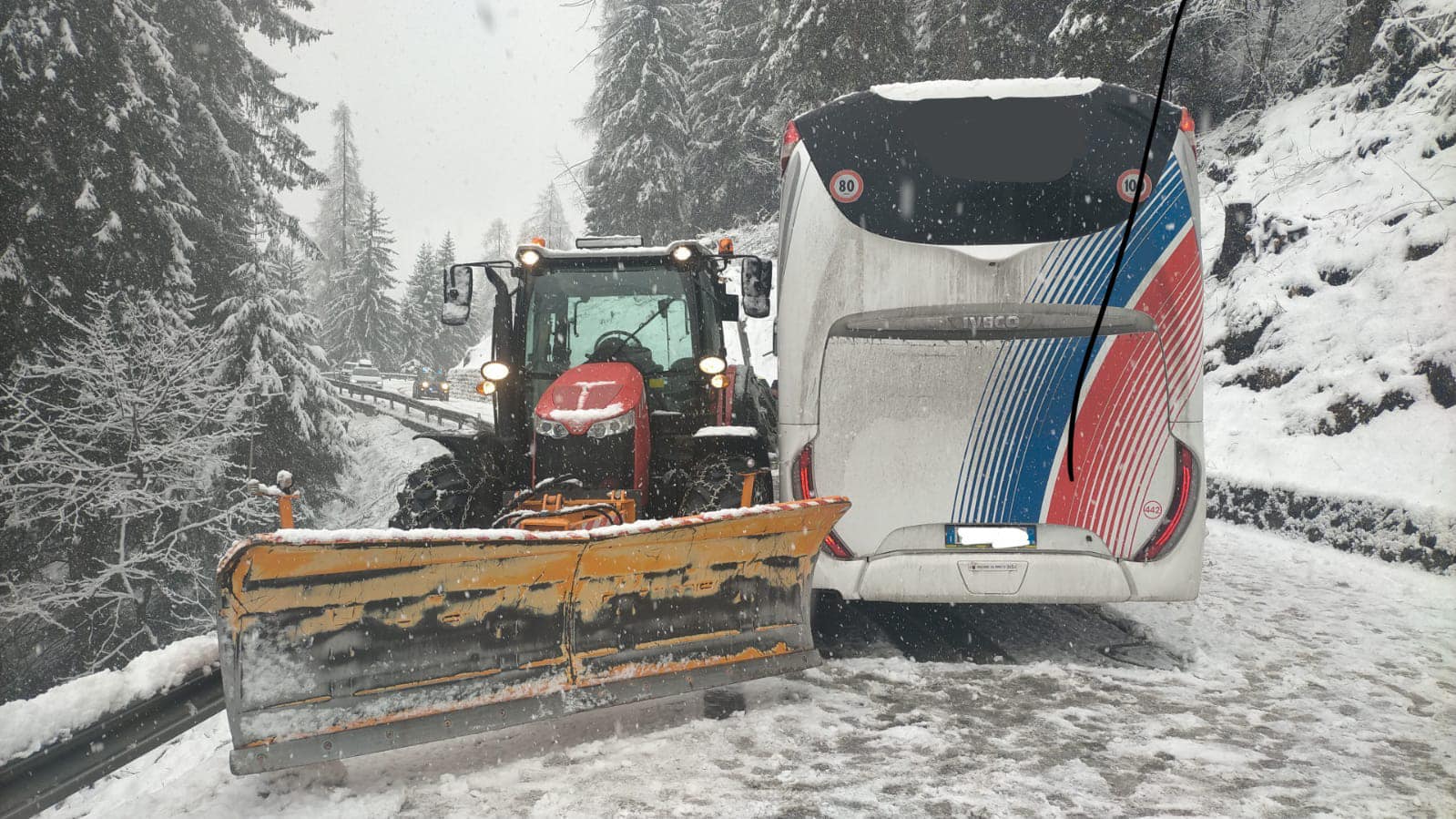 Neve e incidente a Peio