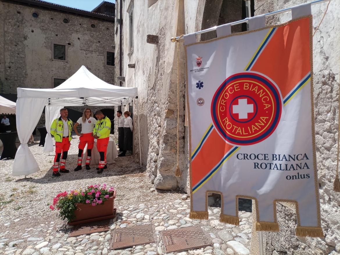 Celebrati i 30 anni della Croce Bianca Rotaliana