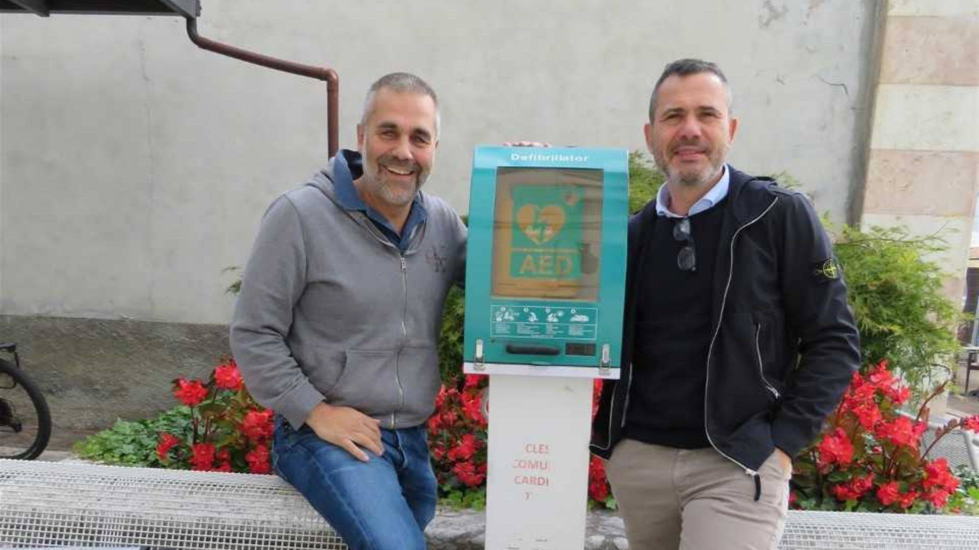 Un corso per imparare a usare il defibrillatore