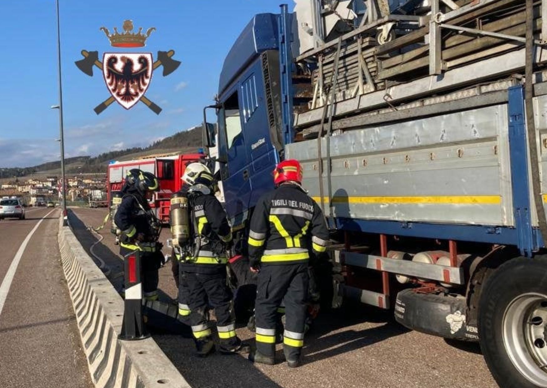 Principio di incendio su un autocarro