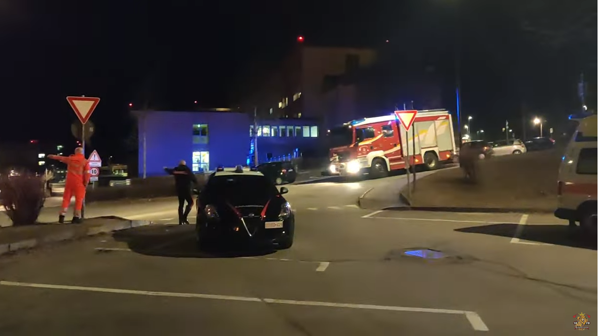 A fuoco il camioncino