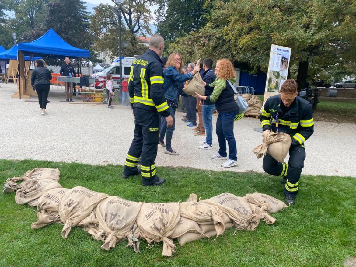 Piazza Dante allagata, ma la Protezione Civile c"&egrave;