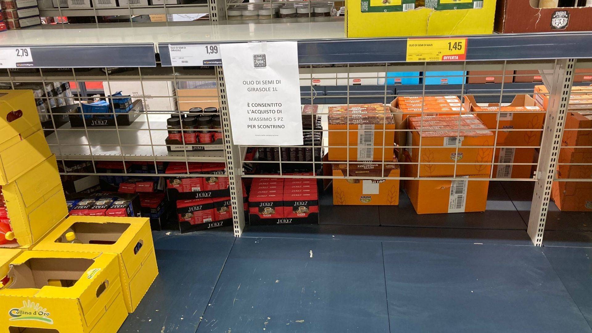 Crisi ucraina: assalto agli scaffali di olio di semi