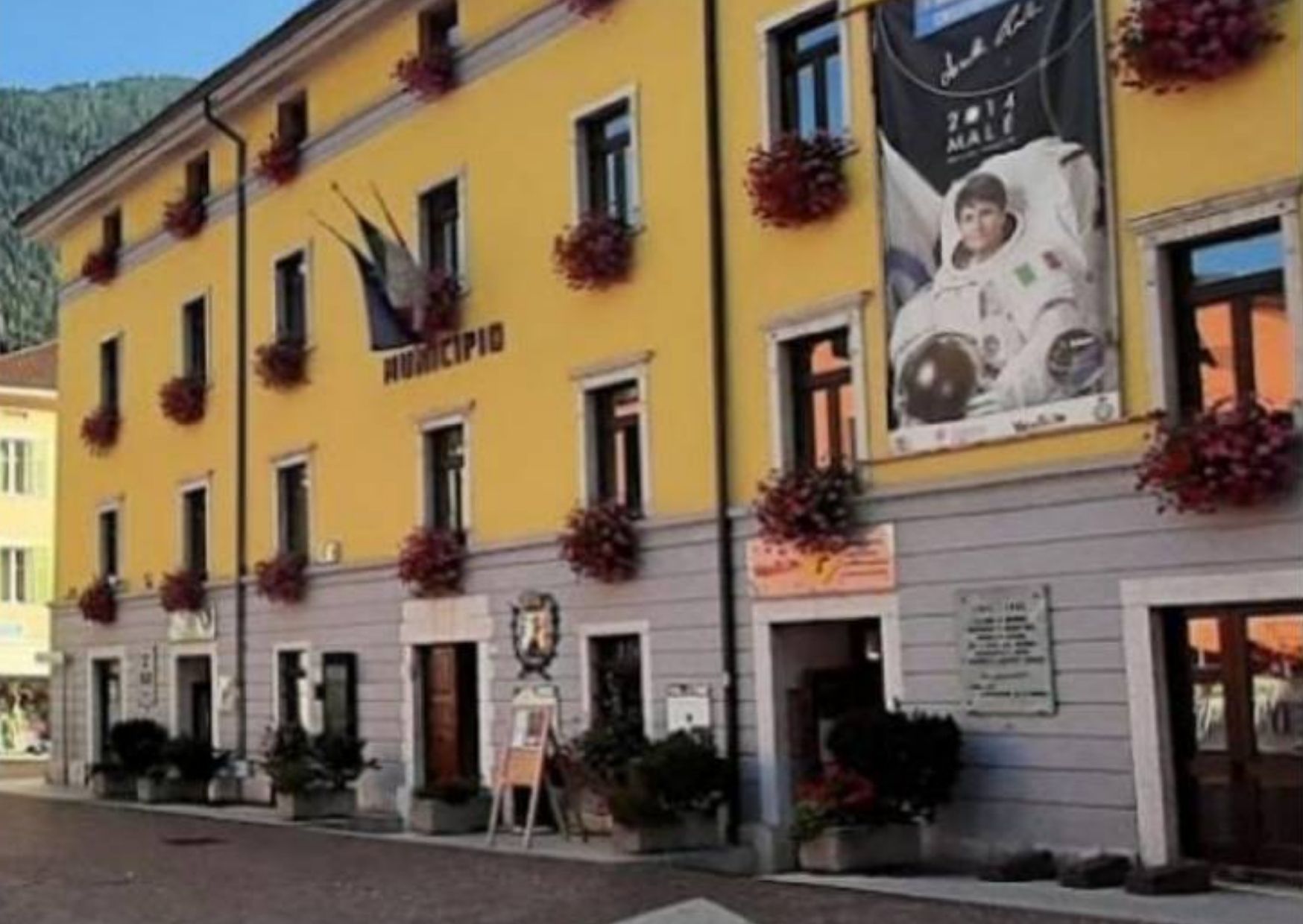 Ludopatia, Mal&eacute; mette al bando le macchinette