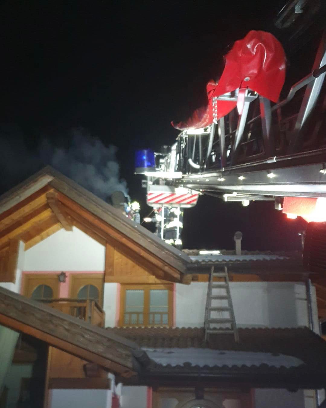 Canna fumaria a fuoco