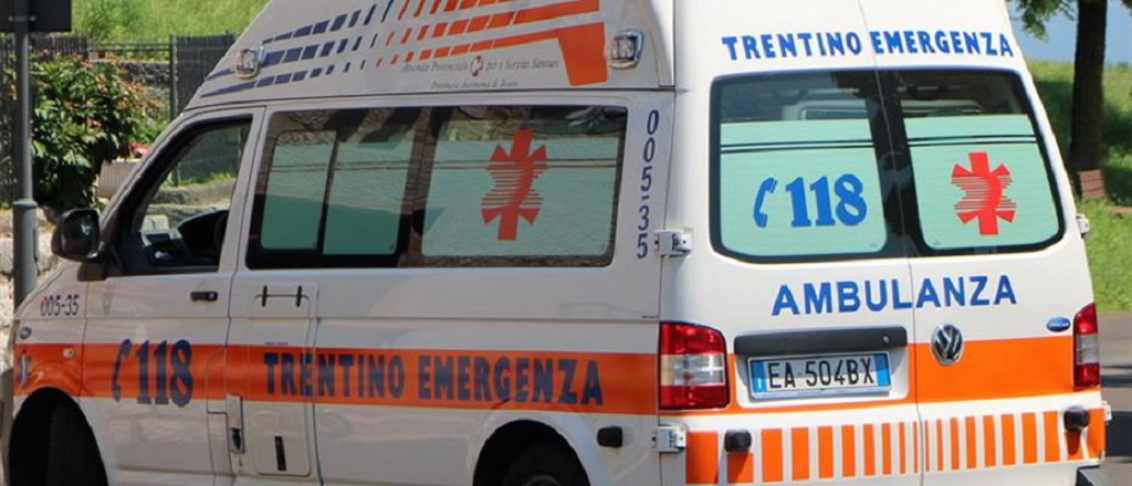 Si ribalta sulla strada del Malghetto di Tassullo