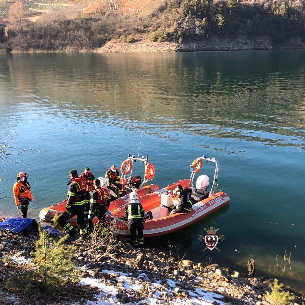 Tragico ritrovamento nel lago di Santa Giustina