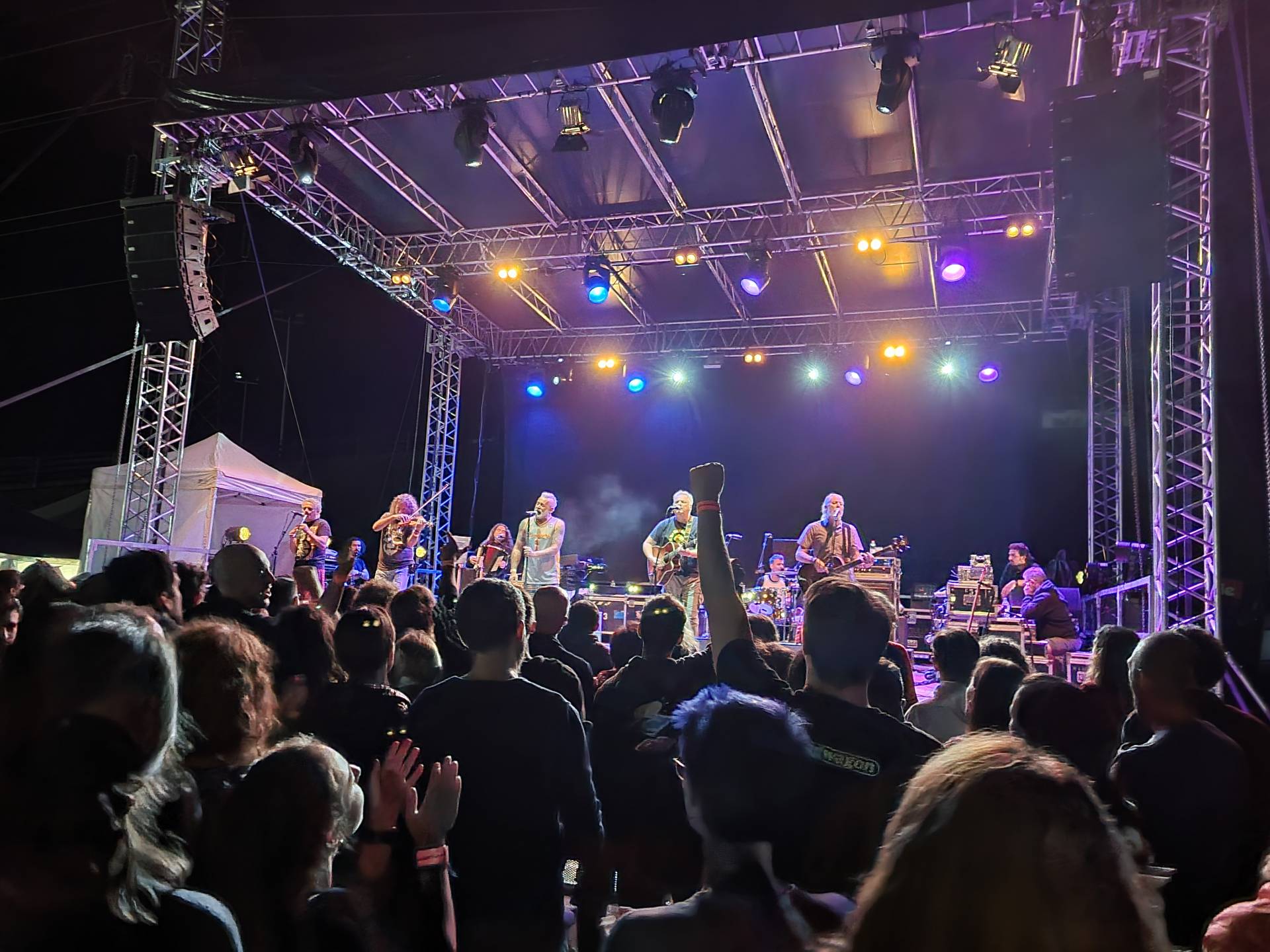 Il combat folk dei Modena City Ramblers fa ballare Pellizzano