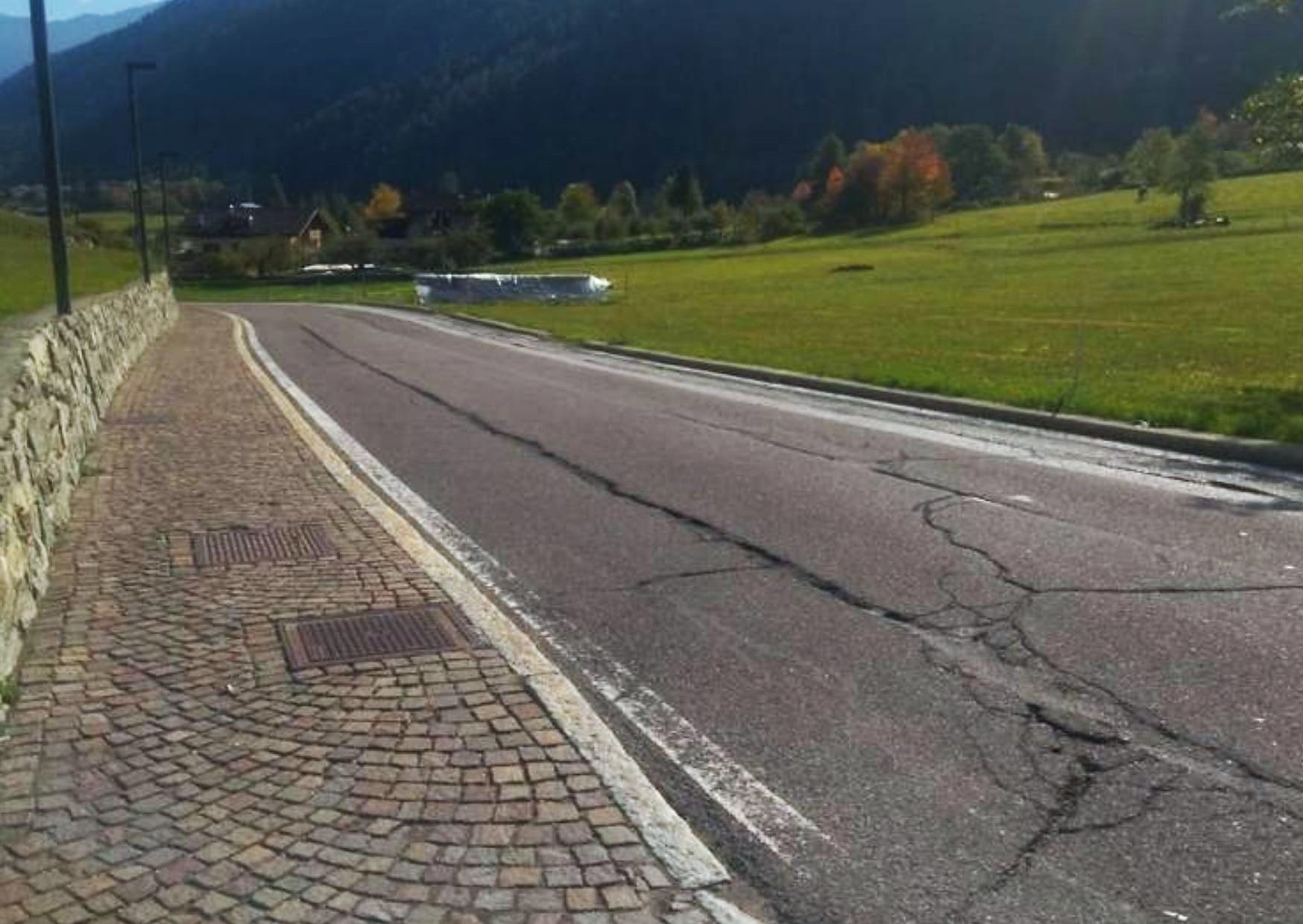 Strada tra Fucine e Ossana, l"asfalto arriva nel 2023