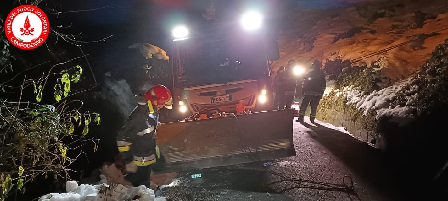 Campodenno, mezzo spargisale da recuperare