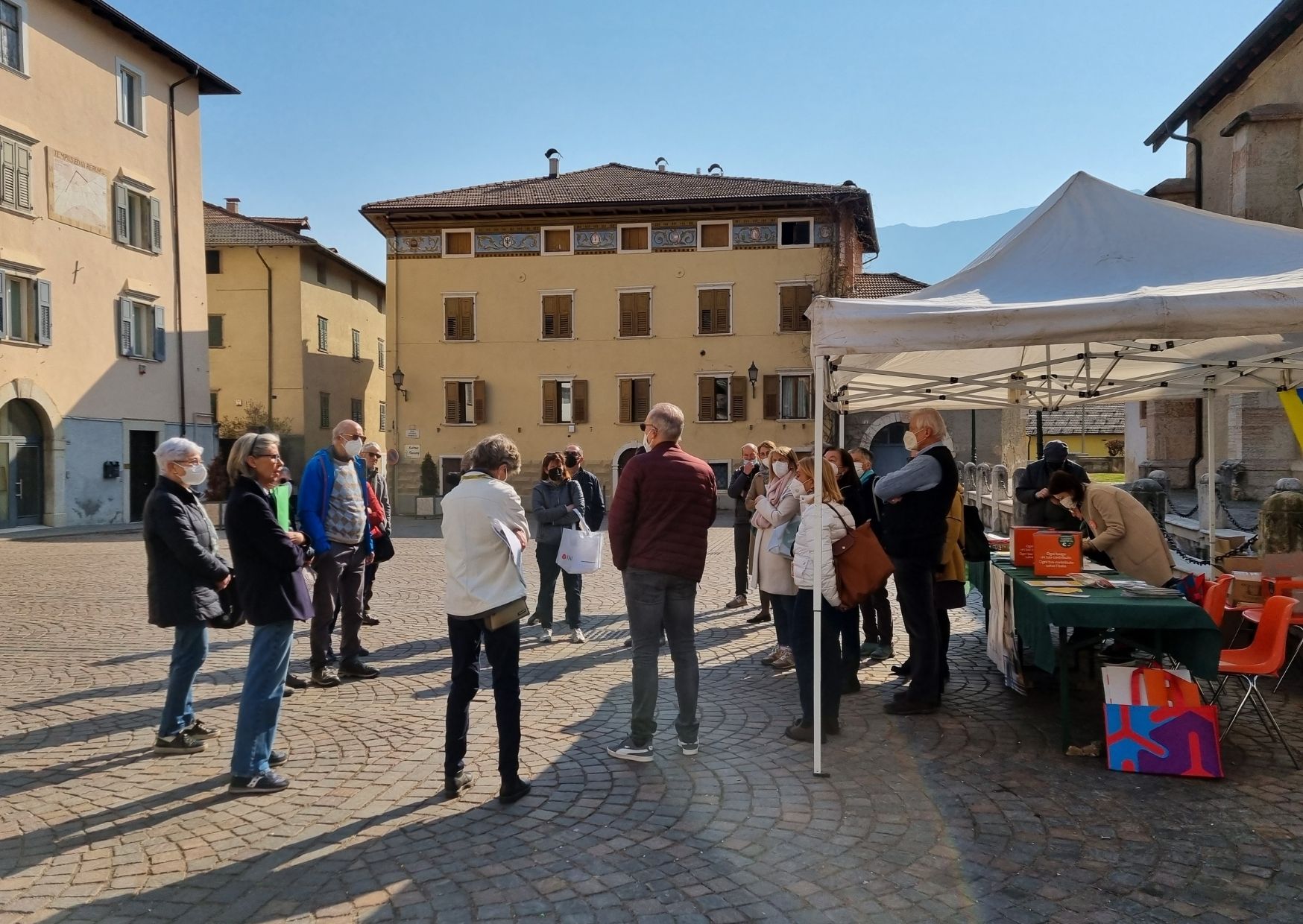 Sole e tanti visitatori per la Giornata del Fai a Denno