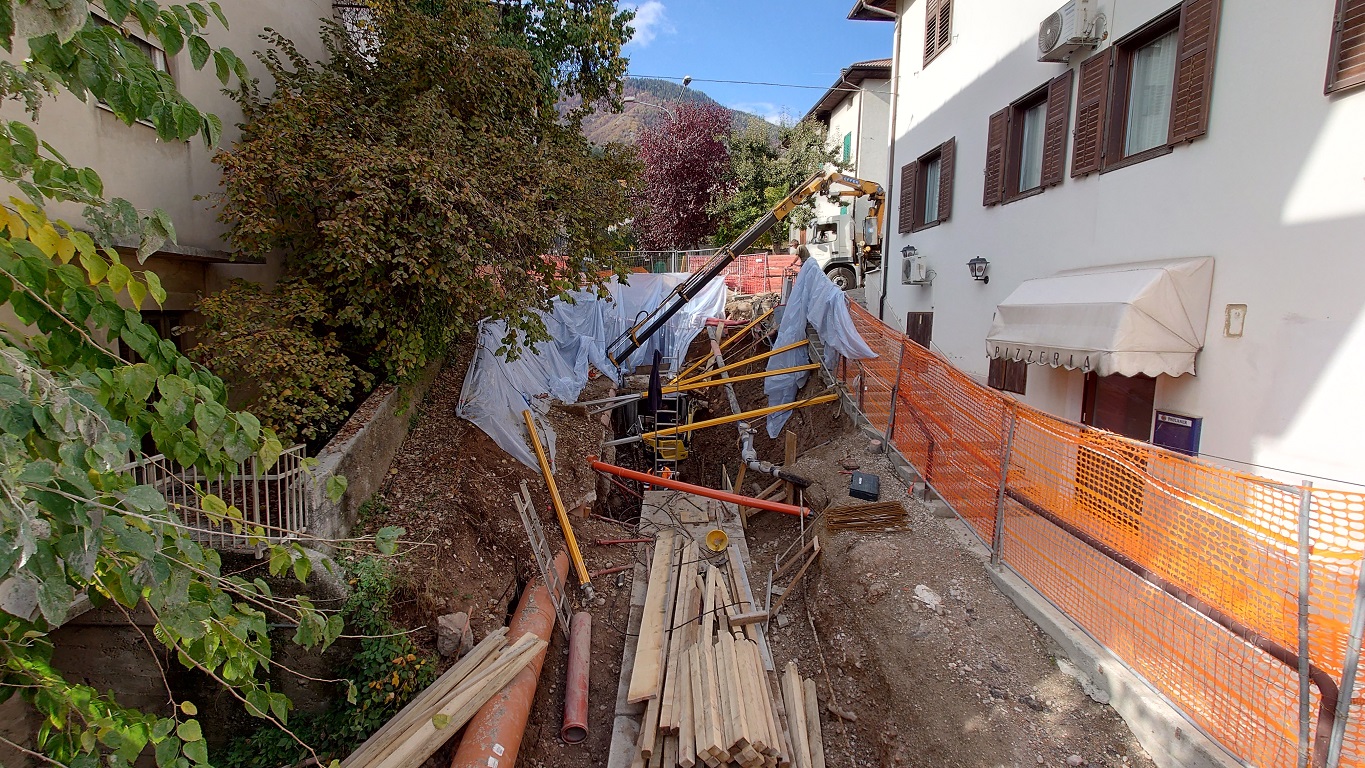 A Tuenno si lavora sul rio Riddi