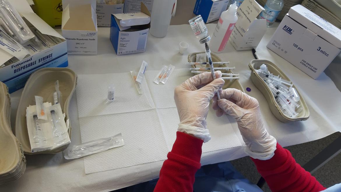 Covid19: altri 2 decessi e 2.660 nuovi contagi