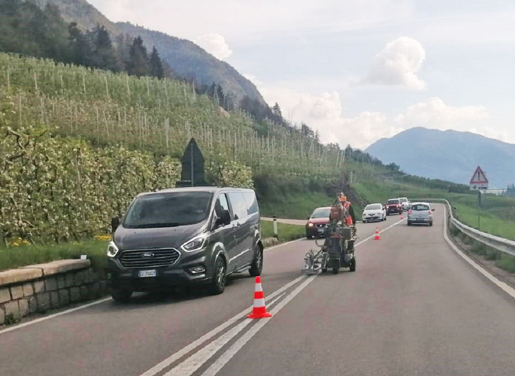 Strisce nuove, arriva il Giro!