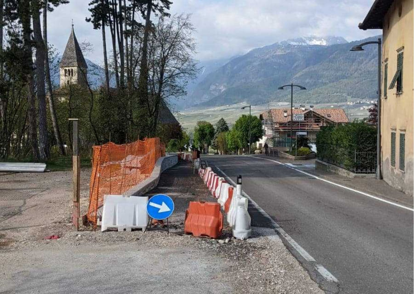 Ripartono i lavori per il marciapiede