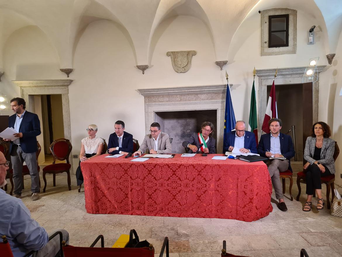 La Giunta provinciale si &egrave; riunita a Castel Thun