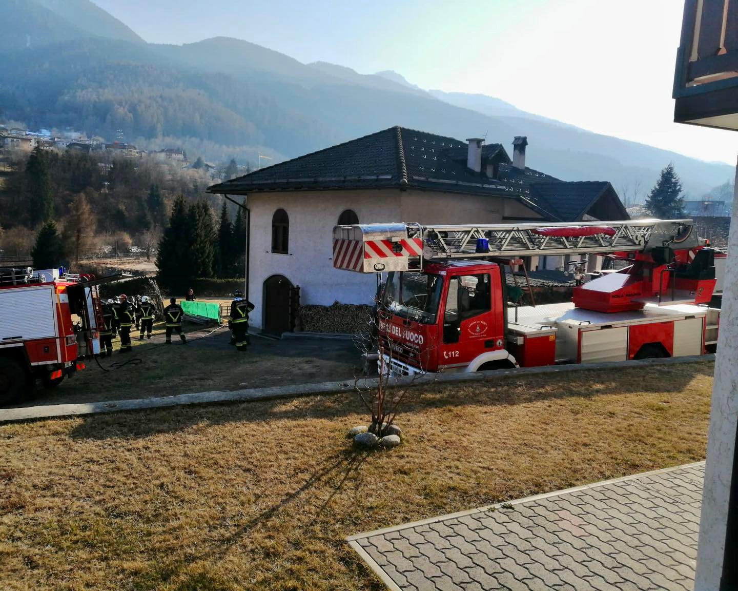 Balcone a fuoco a Commezzadura