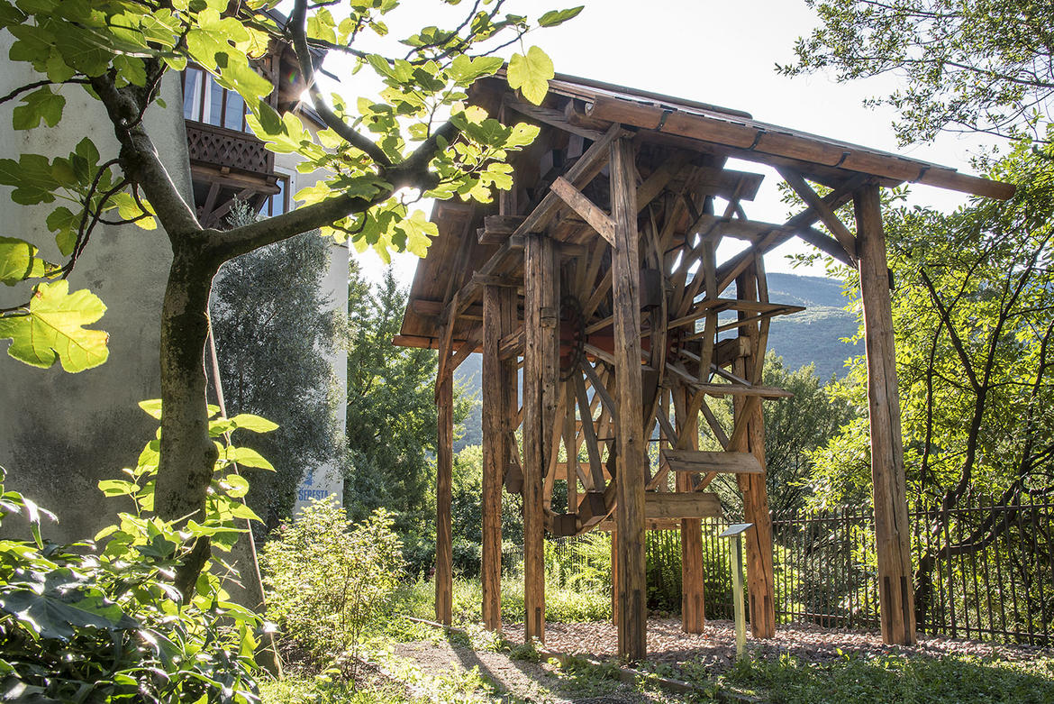Acqua, "La grande sete": l"uso del passato, l"emergenza attuale