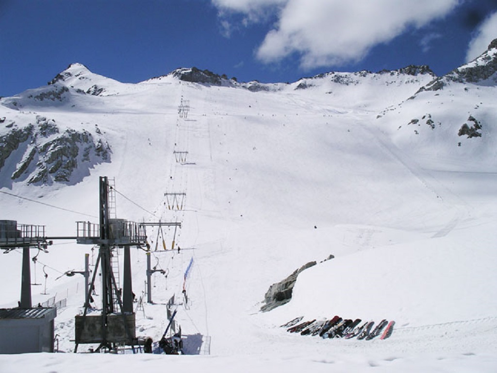 Due valanghe a passo Presena