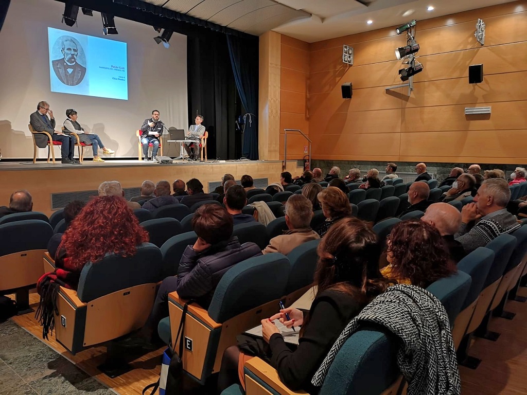 53 solandri illustri in un libro