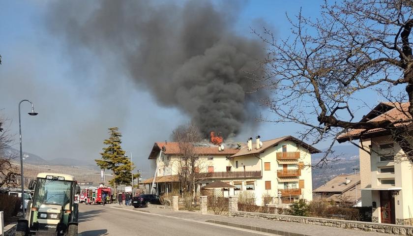Romallo: a fuoco l'albergo Bertolini