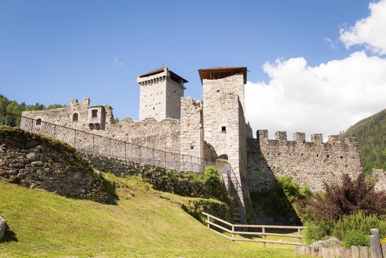 Riapre il Castello di San Michele