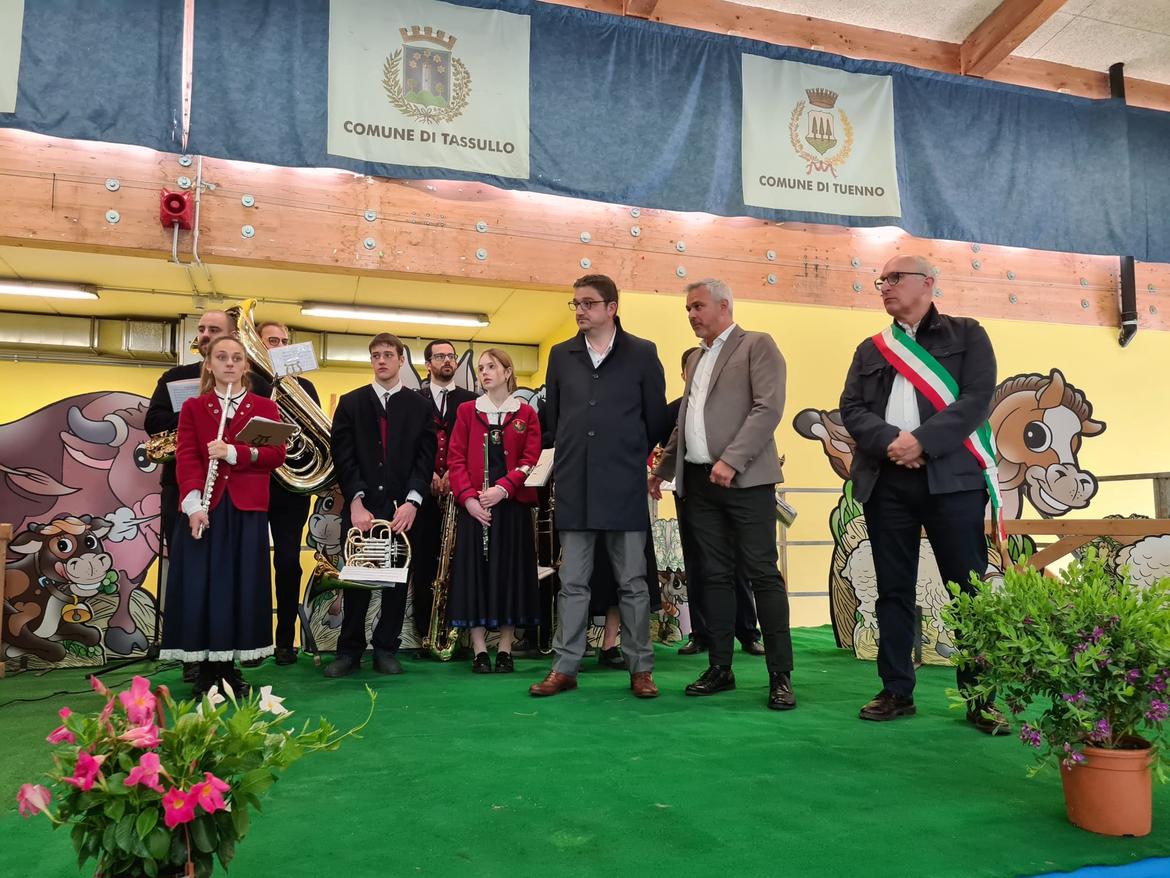 La folla della Fiera del Primo Maggio