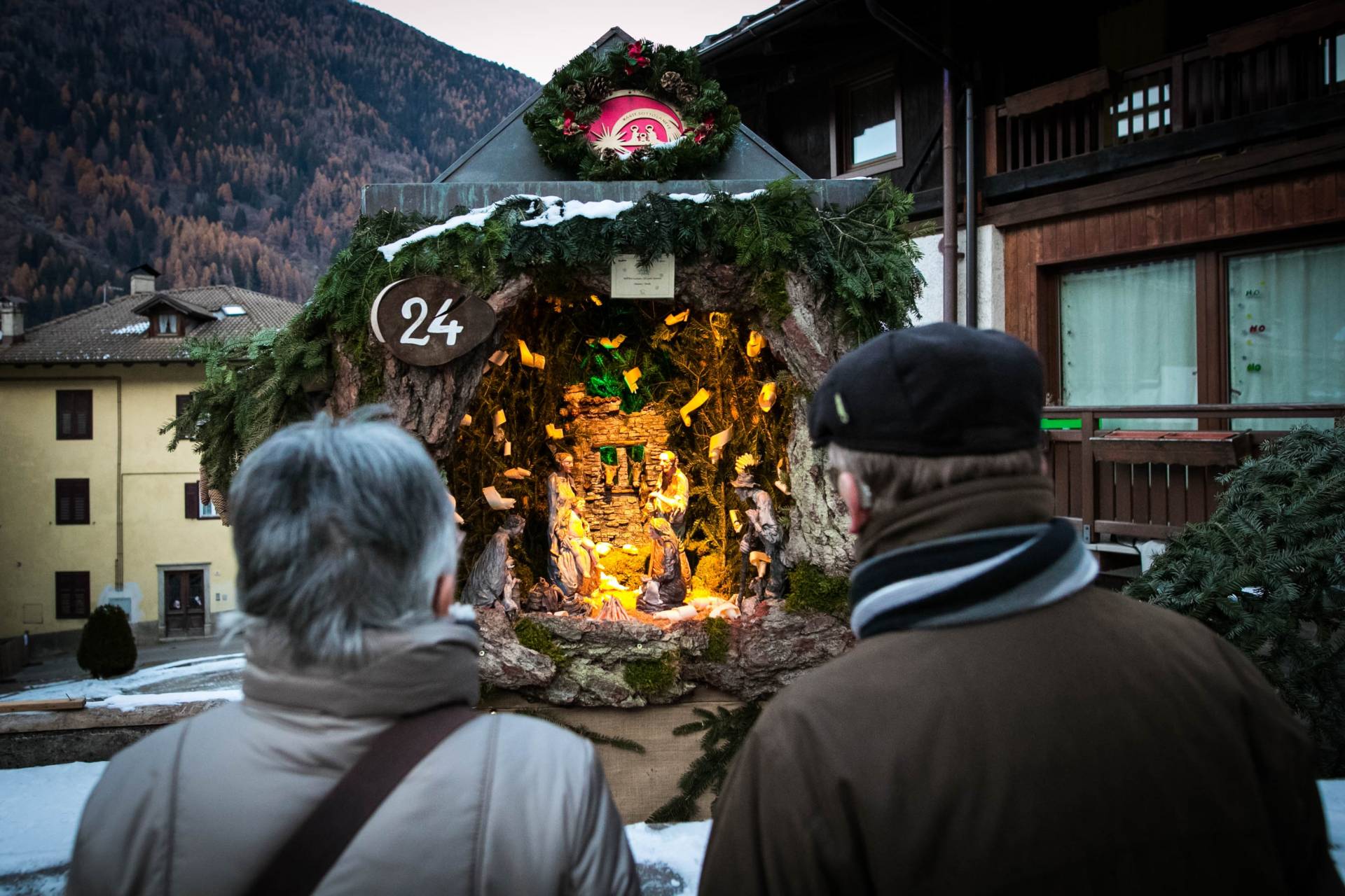 Presepi, un omaggio a chi ha dato la vita per curare dal Covid