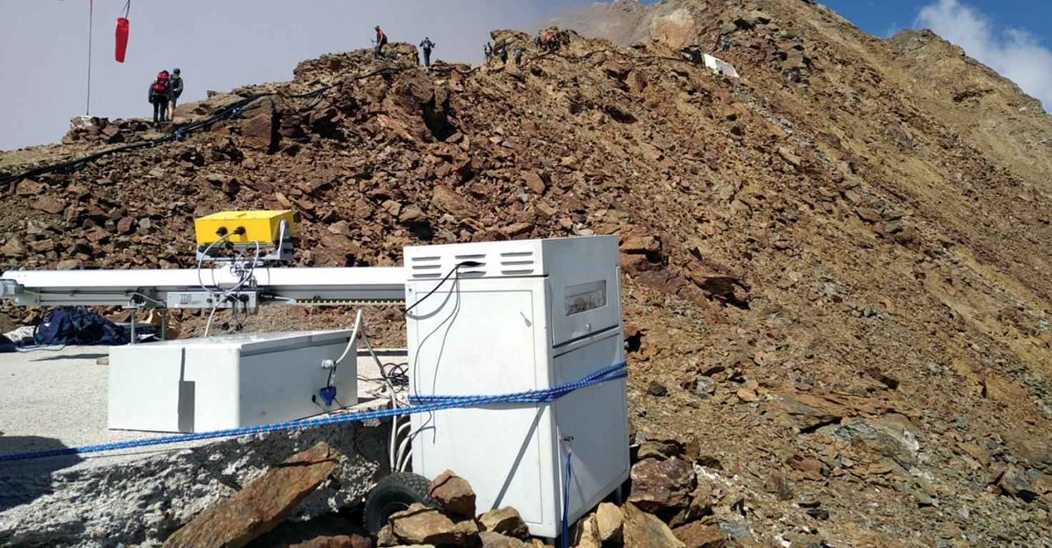 Sul Vioz si misura il permafrost