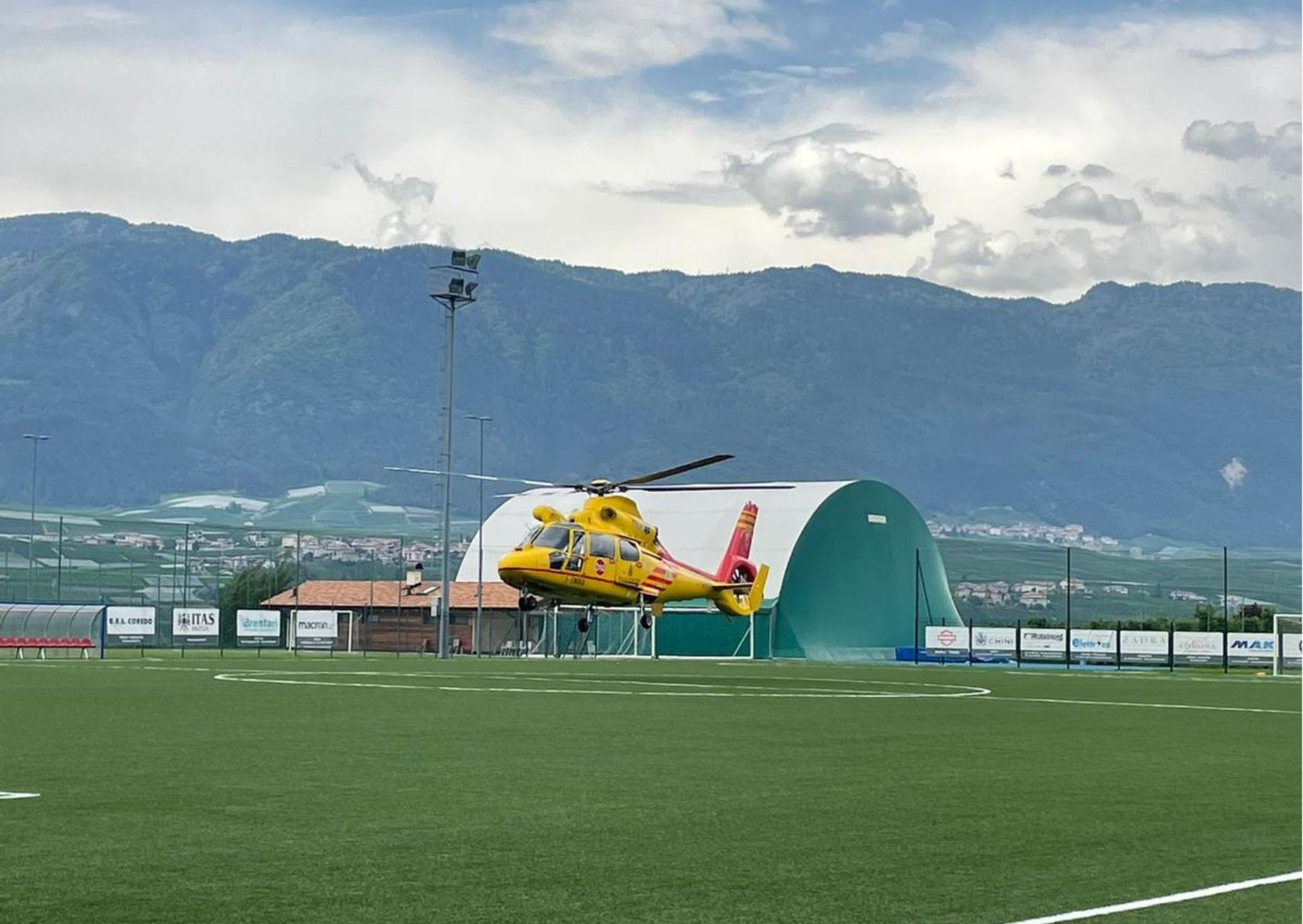 Dermulo, scontro tra un"auto e una moto