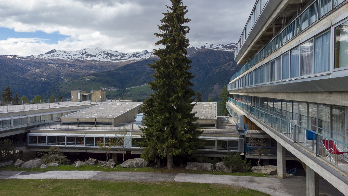 Turista polacco cade dal sesto piano a Marilleva