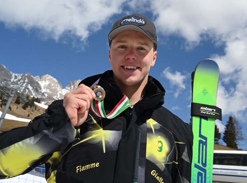 Skicross, Deromedis tricolore