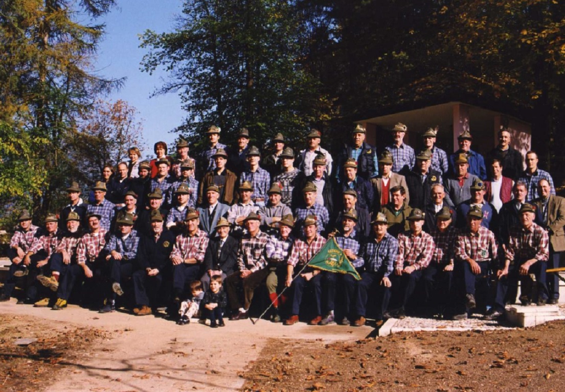 Novant'anni per il Gruppo Alpini Cles