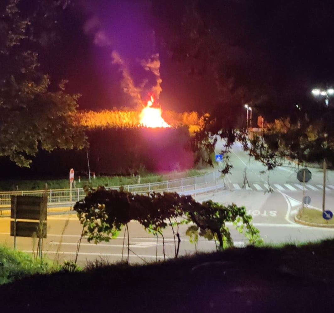 Ancora cassoni a fuoco